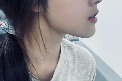 电梯门女主又爆猛料！而后她账号被封了……