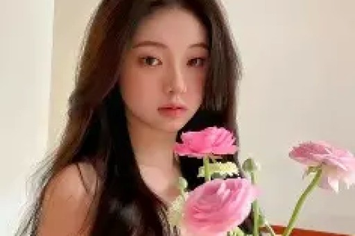 网红“旺仔小乔”微博被禁言抖音和小红书已被禁止关注演唱会争议后已掉粉超430万